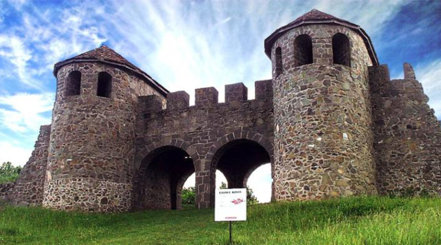 Concert metal simfonic la Castrul Roman Porolissum