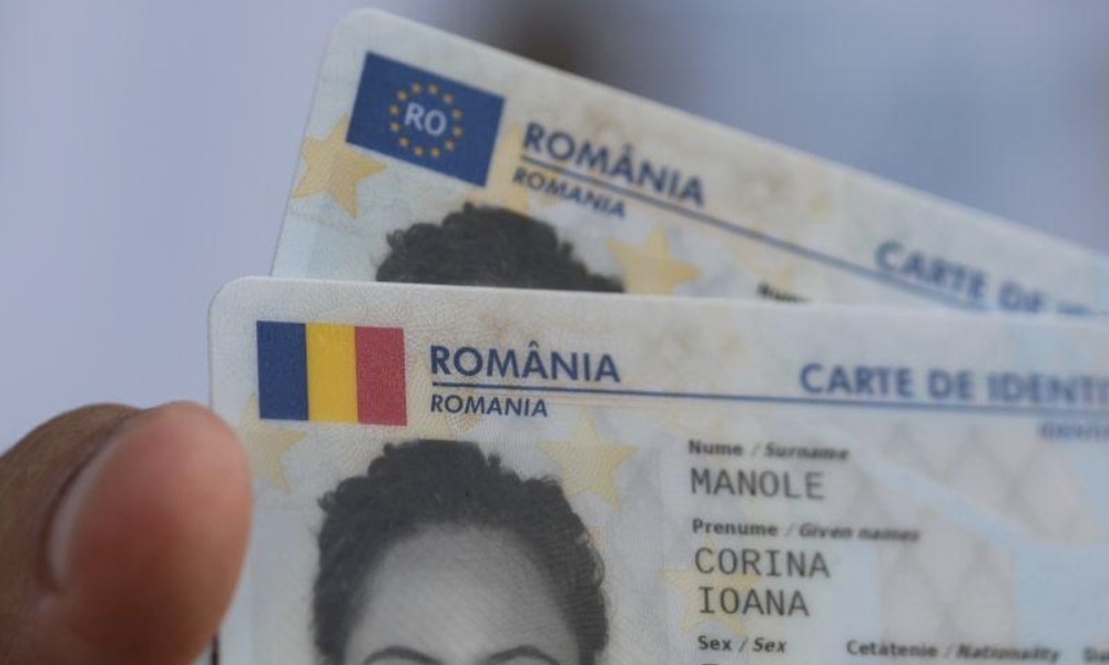 Guvernul reduce numărul cărților electronice de identitate gratuite