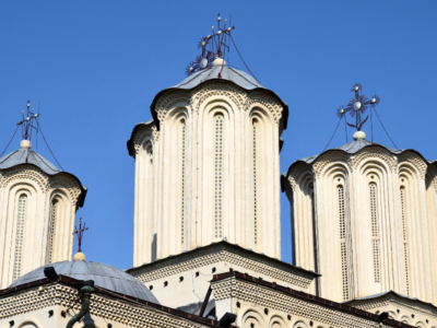 Patriarhia Română va canoniza 16 femei cu viață sfântă
