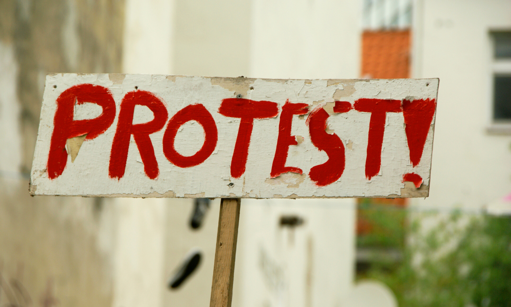 Grevă de avertisment în peste 1.300 de primării