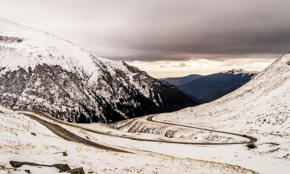 Transalpina, închisă pe un nou tronson din cauza condițiilor meteo extreme