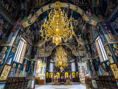 mărturisitori ai credinței în vremuri de persecuție și asuprire.