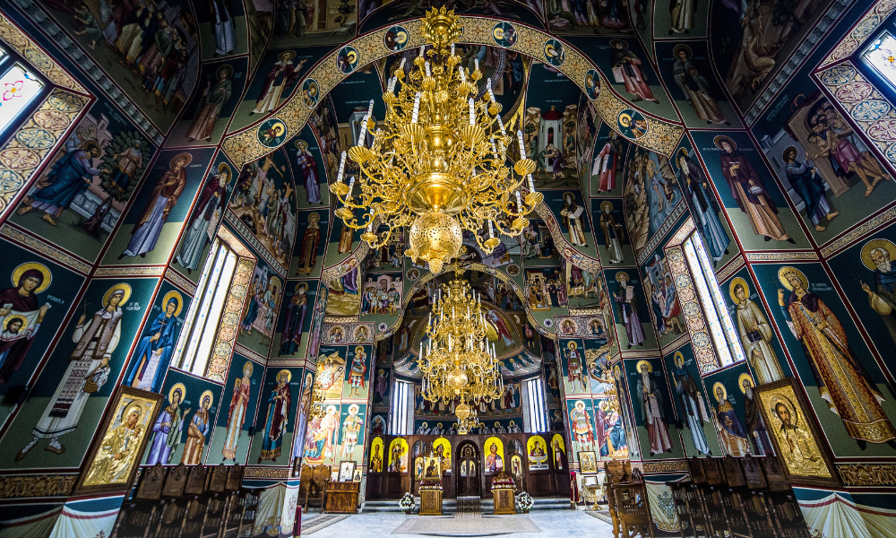 mărturisitori ai credinței în vremuri de persecuție și asuprire.