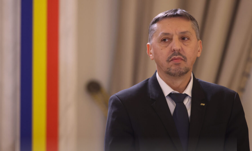 Daniel David demisionează