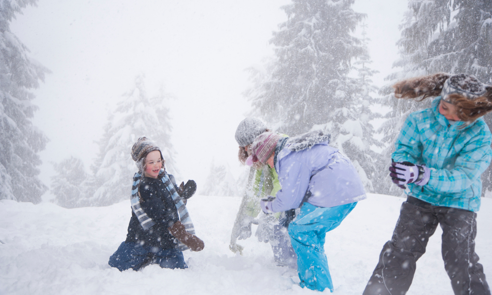 Elevii s-au întors joi la cursuri