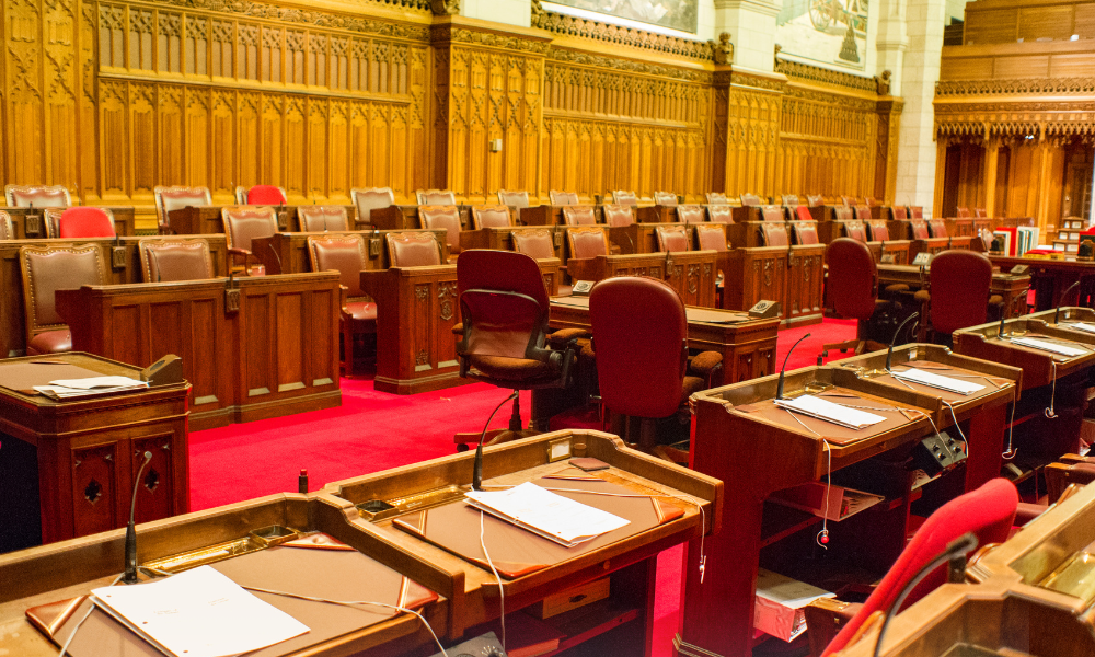 Cumul pensie–salariu la stat