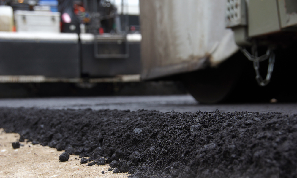 prin străzile Valea Miții – Maxim Gorki – Decebal – Mihai Eminescu – Vânătorilor pentru a reduce aglomerația de pe bulevardul Mihai Viteazul