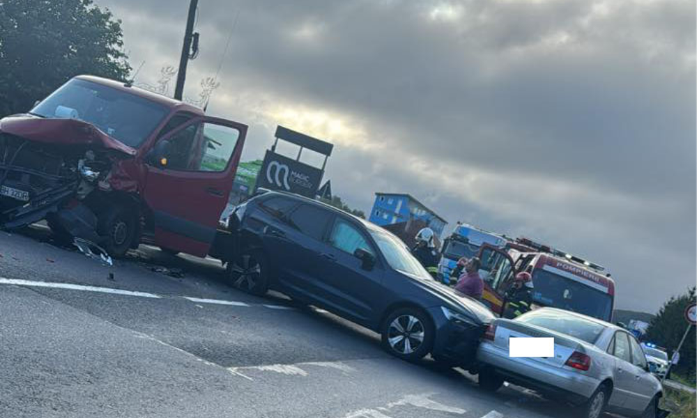 Accident cu trei mașini la ieșirea din Zalău spre Panic