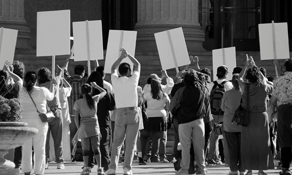 Funcționarii publici, protest pe durată nedeterminată