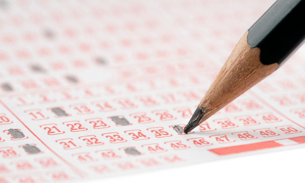 Report de peste 12 milioane de euro