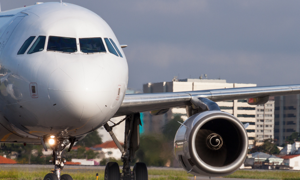 Mii de avioane Airbus A320