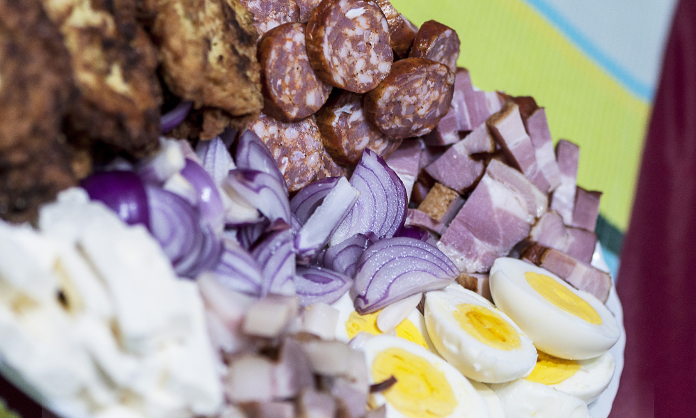 Nouă metode dovedite științific care previn mâncatul în exces de Crăciun