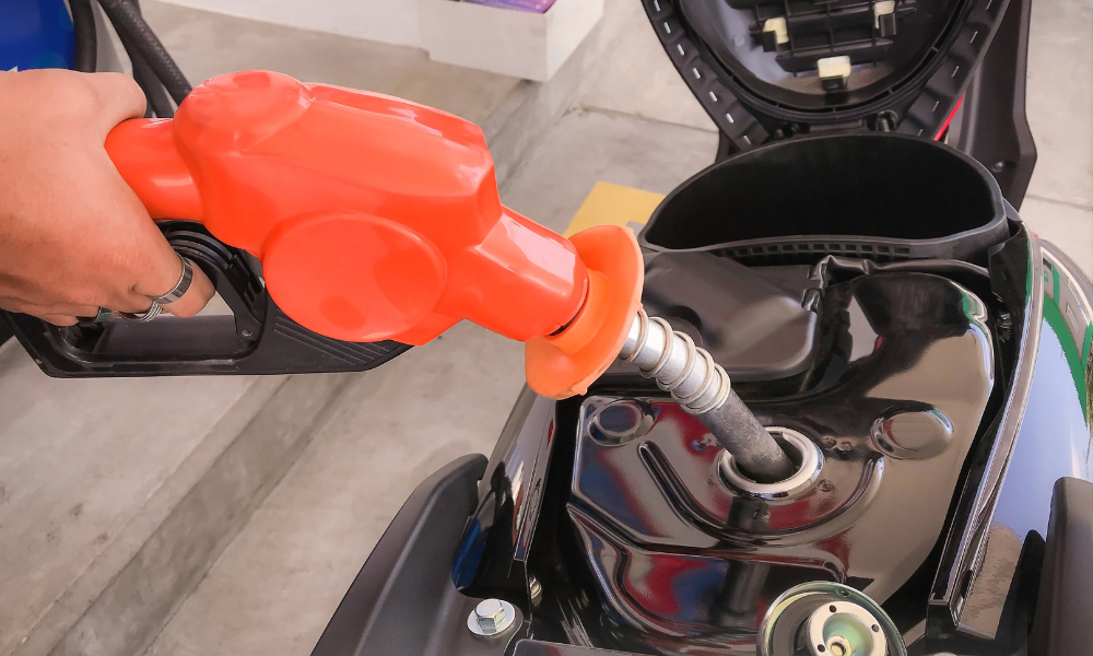 Coaliția decide reducerea accizei la carburanți