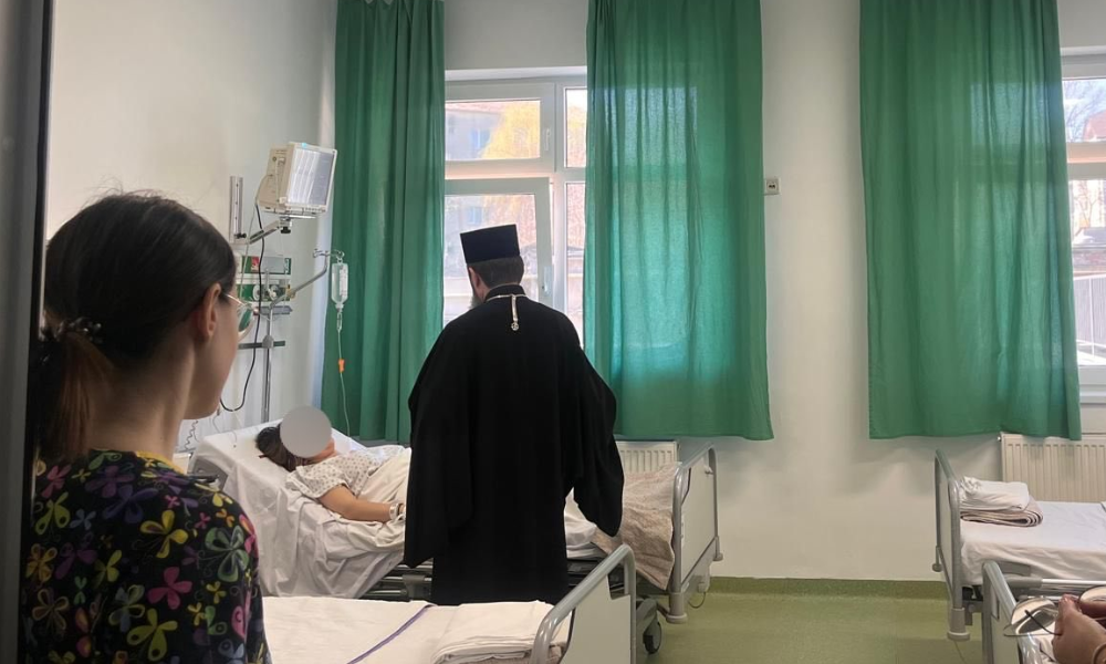 Episcopul Benedict a vizitat mămicile