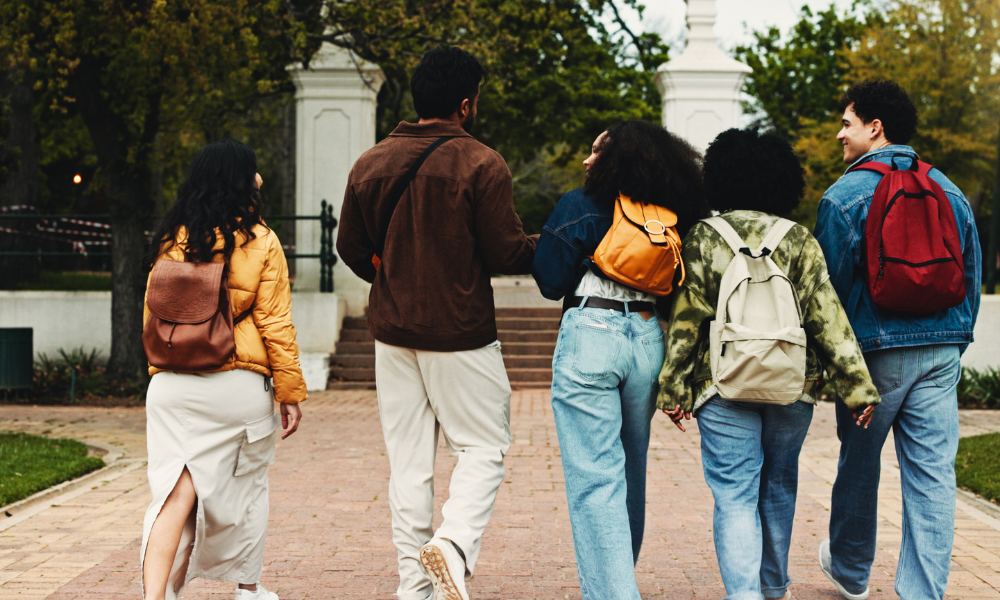 Elevii au revenit la cursuri